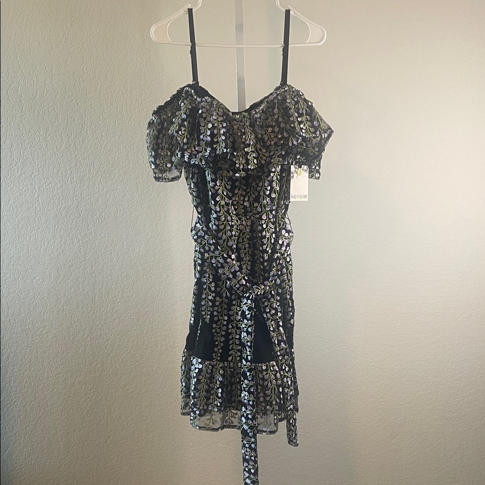 KENSIE BLACK AND PURPLE FLORAL BROCADE OFF-SHOULDER DRESS SIZE 10 NWT - Picture 3 of 7